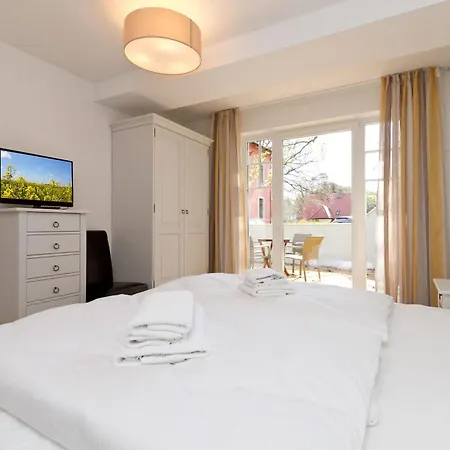 Nyaraló Amelia Neuhof